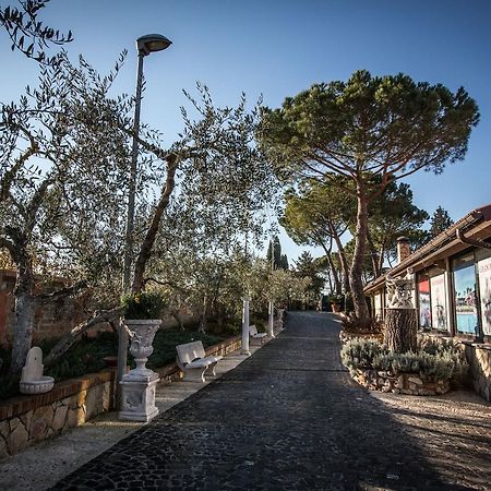 Tenuta Gran Paradiso Hotel Palombara Sabina Exterior foto